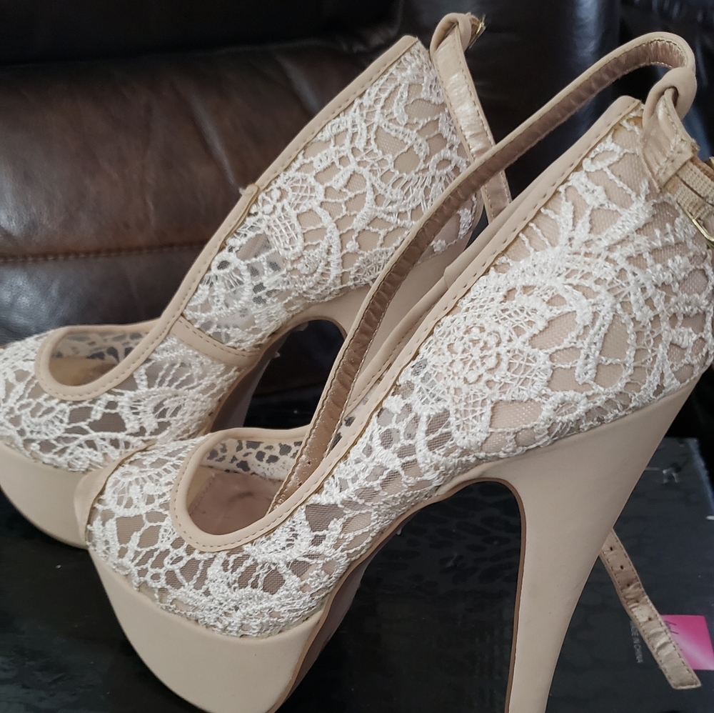 Women Shoes